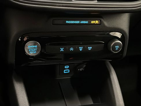 Used 2023 Ford Escape Active w/ Tech Pack #1 AWD/4WD image 18