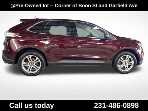 Used 2018 Ford Edge Titanium w/ Equipment Group 302A AWD/4WD image 6