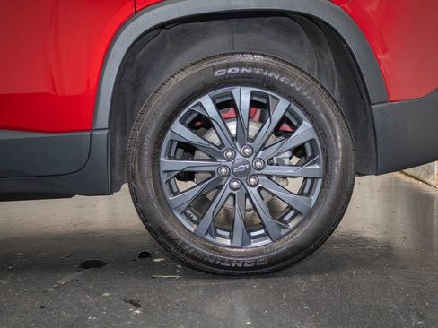 Used 2023 Chevrolet Traverse RS AWD/4WD image 9