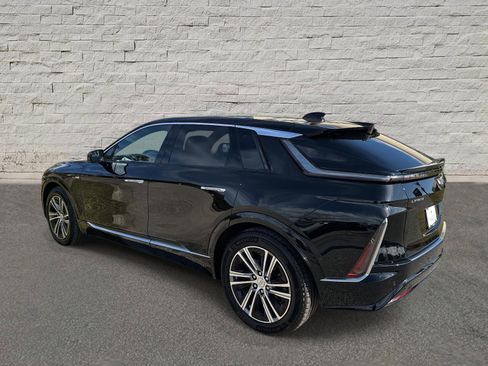 New 2025 Cadillac Lyriq Luxury image 3