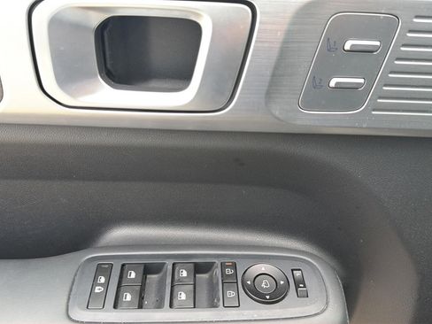 Used 2025 Hyundai Santa Fe Limited AWD/4WD image 21