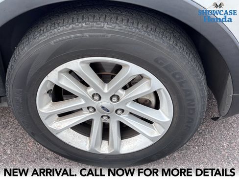 Used 2016 Ford Explorer XLT w/ Equipment Group 202A FWD image 7