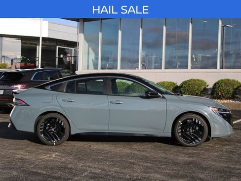 New 2026 Nissan Sentra SR w/ SR Premium Package FWD image 10