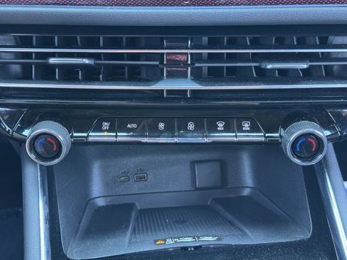 Used 2024 Chevrolet Traverse Z71 w/ Enhanced Driving Package image 26