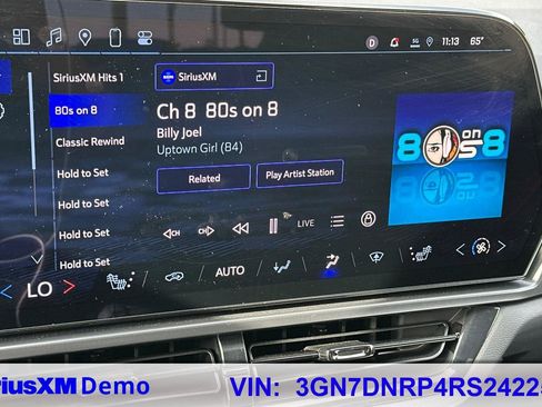 Used 2024 Chevrolet Equinox EV RS image 29