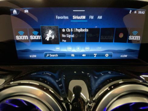 Used 2026 Mercedes-Benz GLB 250 image 17