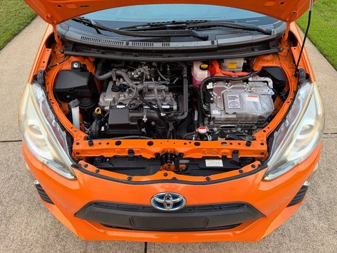Used 2016 Toyota Prius C One FWD image 25