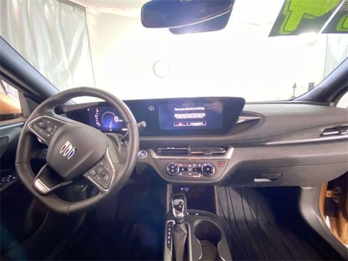 Used 2024 Buick Envista Preferred w/ Convenience I Package image 33