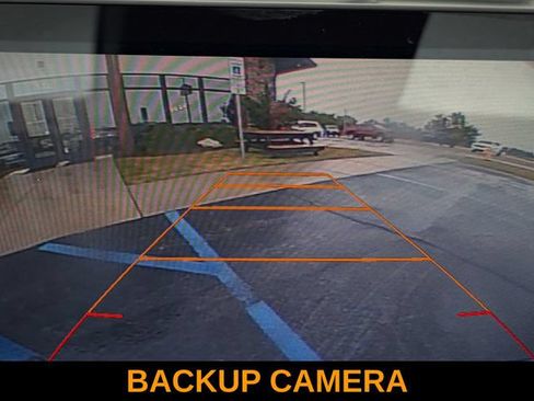 Used 2016 Chevrolet Malibu Premier w/ Driver Confidence Package II FWD image 3