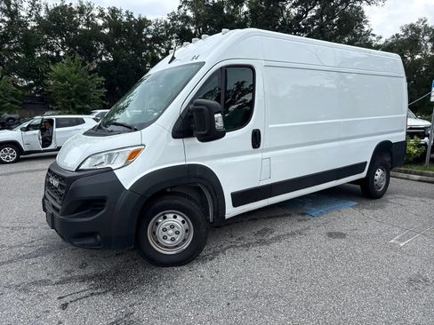 Used 2023 RAM ProMaster 2500 FWD image 3
