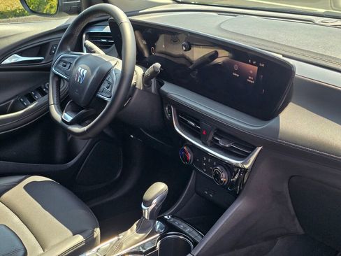 Used 2024 Buick Encore GX Sport Touring image 44