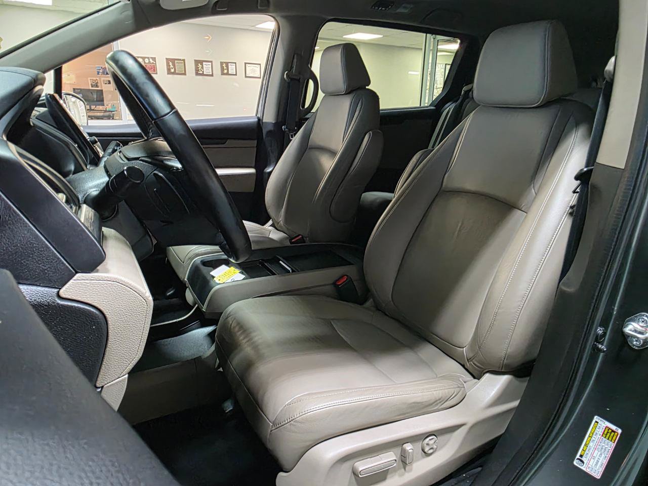 Used 2018 Honda Odyssey EX-L image 15