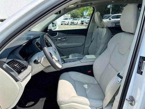 New 2025 Volvo XC90 T8 Plus w/ Protection Package Premier AWD/4WD image 15