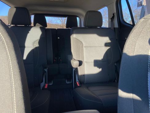 Used 2023 GMC Acadia SLE w/ Driver Convenience Package image 24