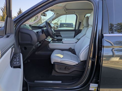 New 2026 Ford Expedition Max Platinum w/ Platinum Ultimate Package image 12