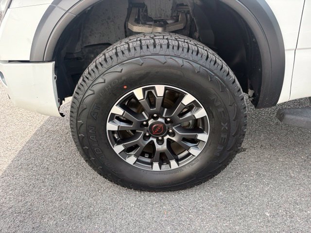 Used 2023 Nissan Titan PRO-4X w/ Pro-4x Convenience Package AWD/4WD image 13
