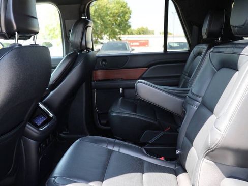 Used 2024 Lincoln Navigator L 4WD image 18