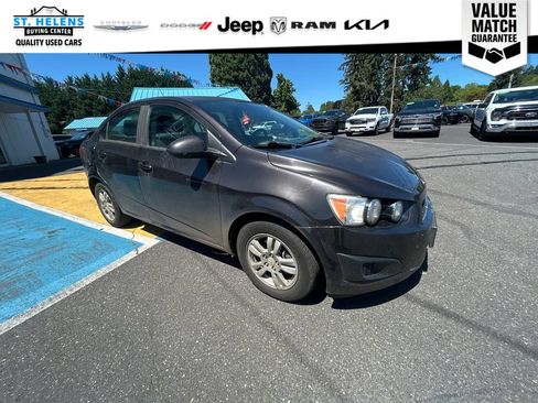 Used 2015 Chevrolet Sonic LT FWD image 11