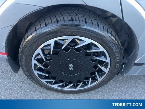 Used 2022 Hyundai Ioniq 5 Limited image 11