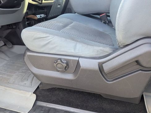 Used 2015 Ford F350 XLT w/ Snow Plow Prep Package image 28