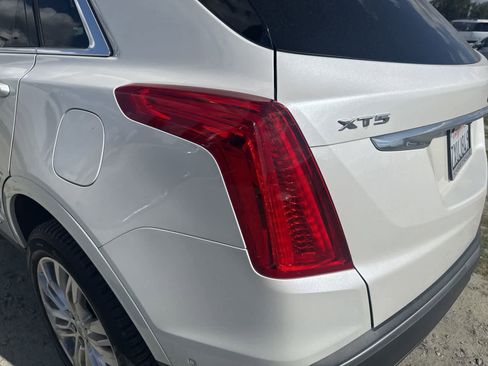 Used 2017 Cadillac XT5 Premium Luxury w/ Driver Assist Package image 10