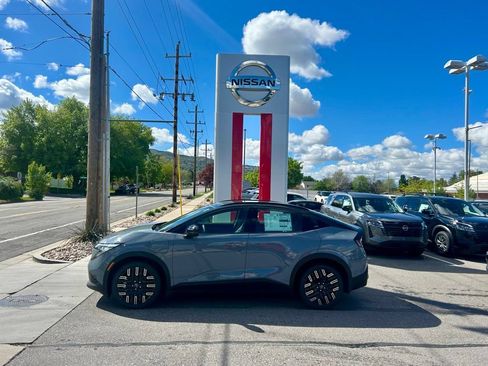 New 2026 Nissan Leaf Platinum+ w/ Cargo Package (Platinum+) FWD image 1