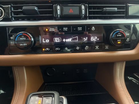 Used 2024 Nissan Pathfinder Platinum w/ Cargo Package FWD image 68