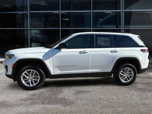 New 2025 Jeep Grand Cherokee Laredo X image 4