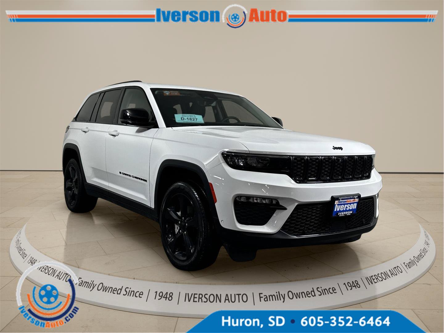 Used 2023 Jeep Grand Cherokee Limited w/ Luxury Tech Group II AWD/4WD image 1