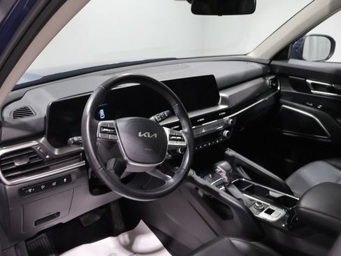 Used 2025 Kia Telluride S AWD/4WD image 14