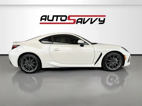 Used 2024 Subaru BRZ Limited w/ Popular Package 2 image 8