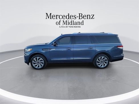 Used 2022 Lincoln Navigator L Reserve image 5