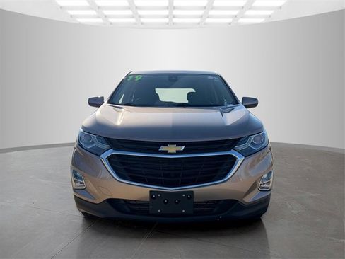 Used 2019 Chevrolet Equinox LT w/ Driver Convenience Package image 9