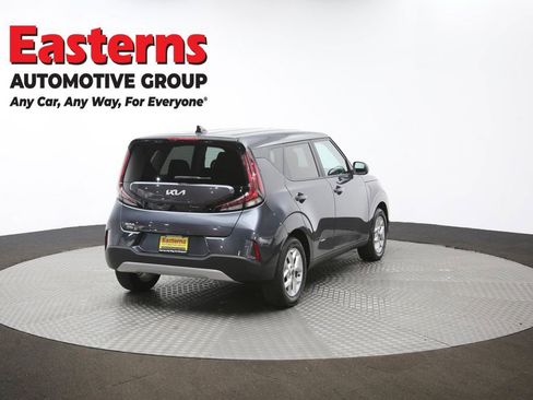 Used 2023 Kia Soul LX w/ LX Technology Package FWD image 39