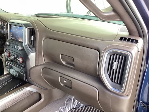 Used 2022 Chevrolet Silverado 1500 LTZ w/ LTZ Convenience Package II AWD/4WD image 16