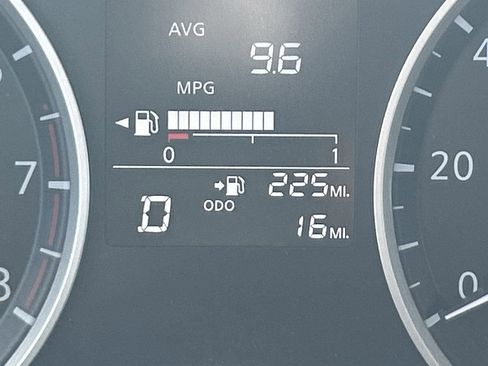 New 2025 Nissan Kicks Play S image 29