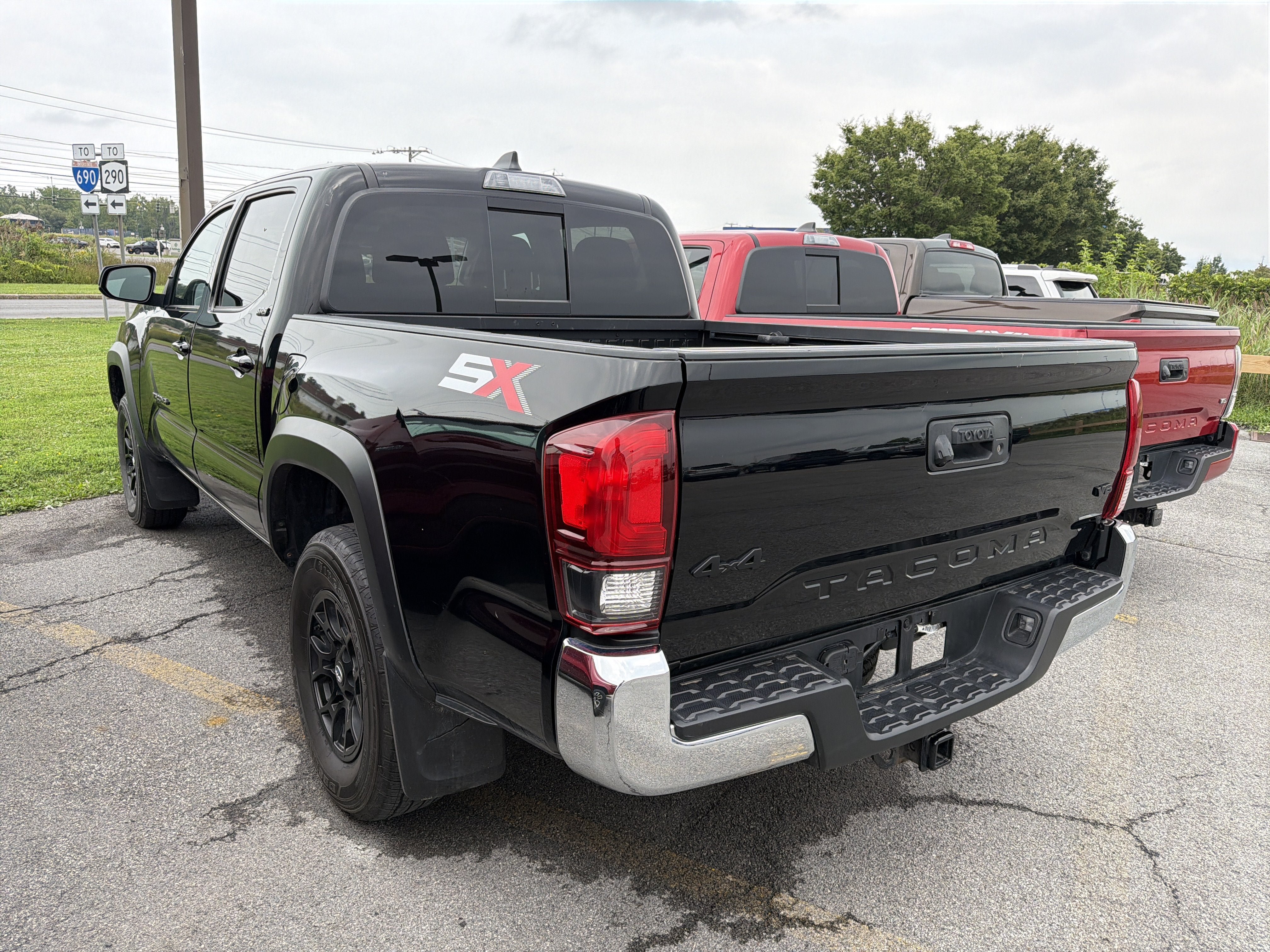 Used 2023 Toyota Tacoma SR5 w/ SX Package AWD/4WD image 5
