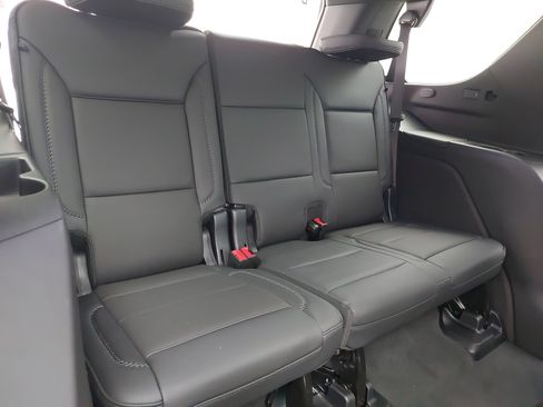 Used 2025 GMC Yukon Denali w/ Sun & Power Step Package AWD/4WD image 14