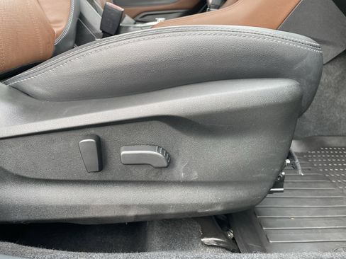 Used 2022 Subaru Forester Touring w/ Popular Package #2 image 41