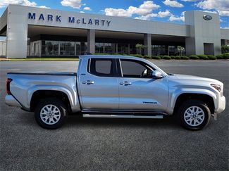 Used 2025 Toyota Tacoma SR5 video 2