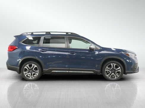 Used 2023 Subaru Ascent Limited w/ Technology Package AWD/4WD image 6
