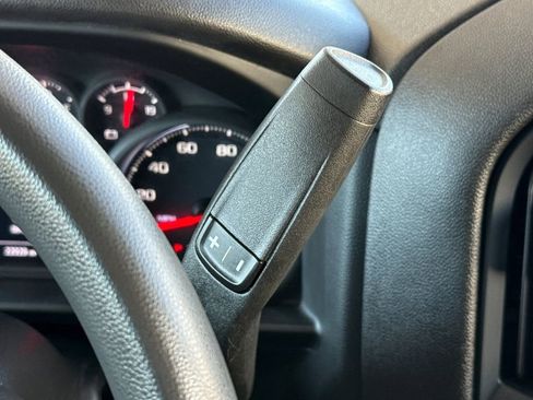 Used 2022 Chevrolet Silverado 2500 Custom w/ Custom Convenience Package image 30