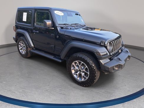 Used 2025 Jeep Wrangler Sport AWD/4WD image 3