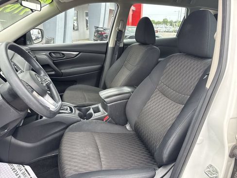 Used 2019 Nissan Rogue S FWD image 21