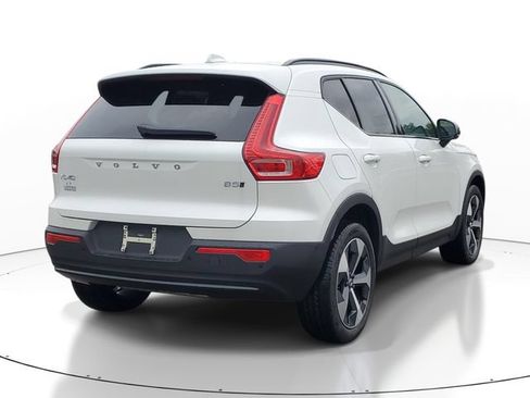 New 2026 Volvo XC40 B5 Plus w/ Protection Package Premier AWD/4WD image 4