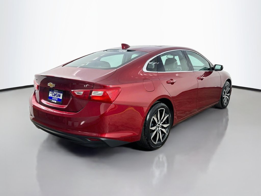 Used 2017 Chevrolet Malibu LT w/ Leather Package FWD image 8