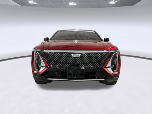 Used 2024 Cadillac Lyriq Luxury RWD image 6