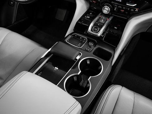 Certified 2023 Acura MDX FWD w/ Technology Package image 29