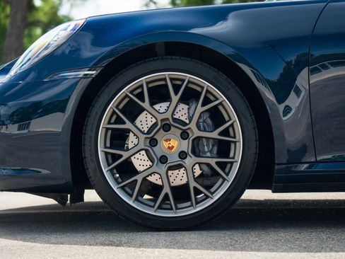 Used 2020 Porsche 911 Carrera RWD image 19