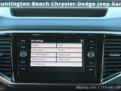 Used 2020 Volkswagen Atlas Cross Sport SEL image 17